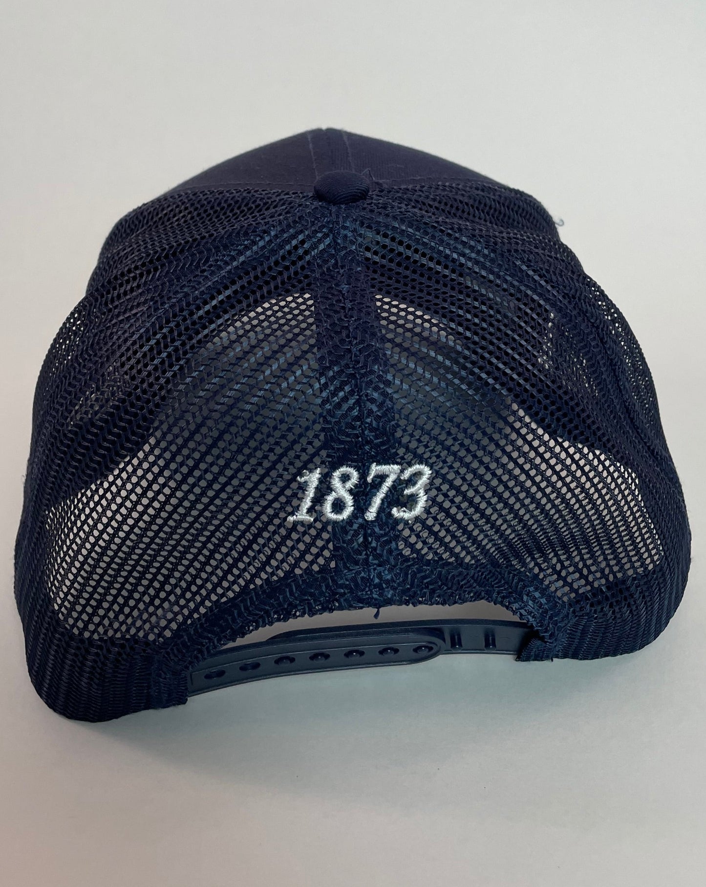 Fish Beach Club Burgee Hat Navy "1873"